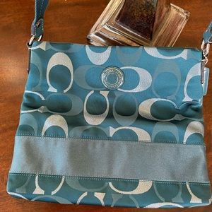 NWOT-Coach F20430 Teal Signature Bag